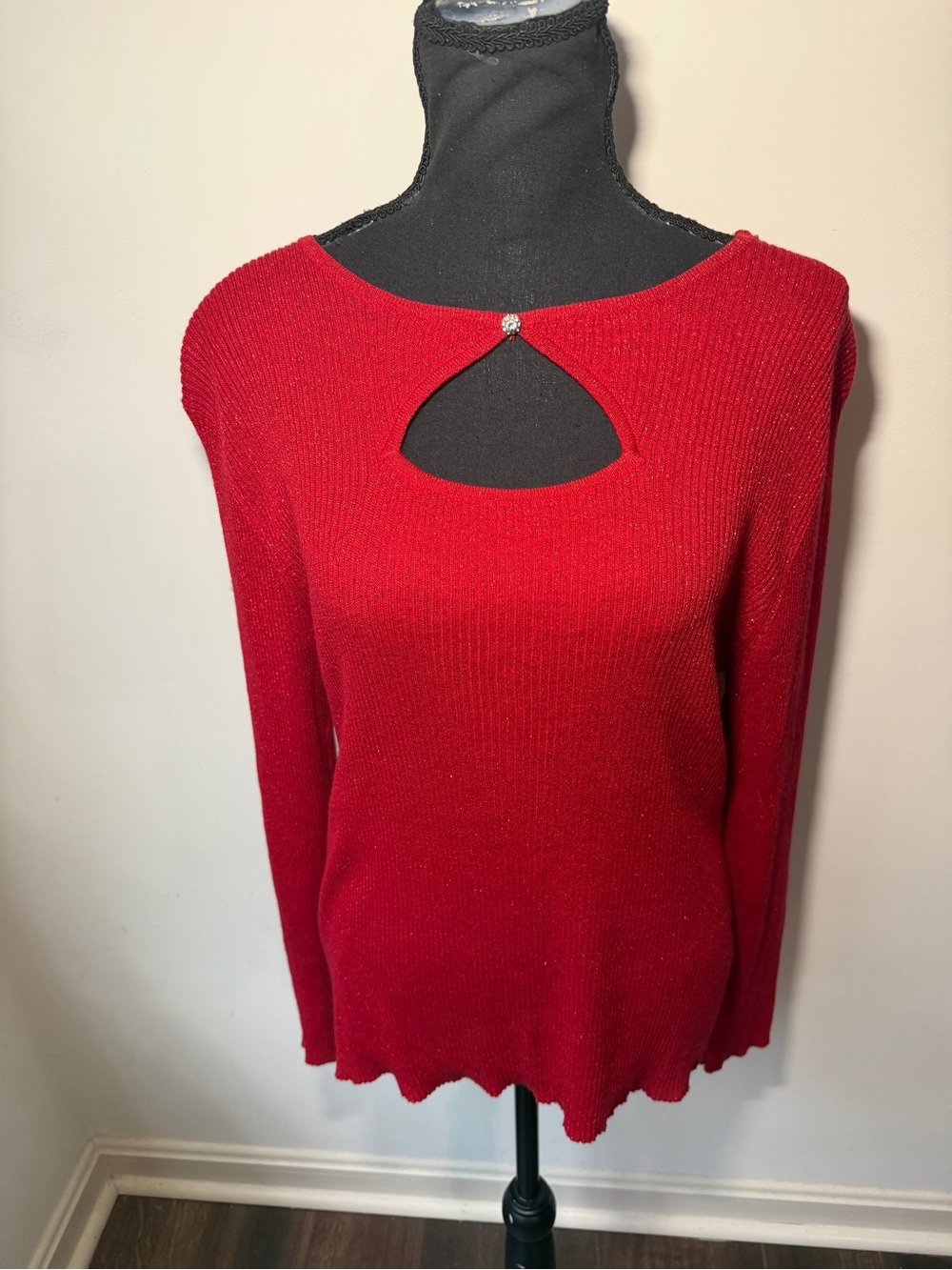 Kikit XL Red Metallic Knit Sweater Keyhole Neck Long Sleeve Holiday Top